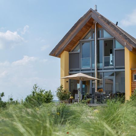 Ostsee - Reetdachhaus Nr 7 "Haddock" Im Strand Resort Хайлигенхафен Экстерьер фото